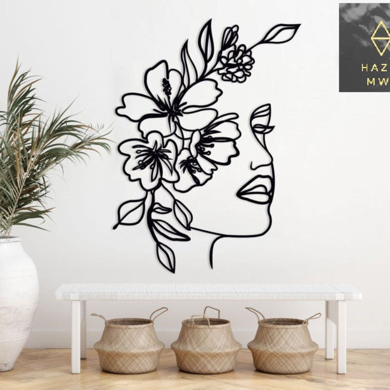 Decoration Wall Woman with Flowers