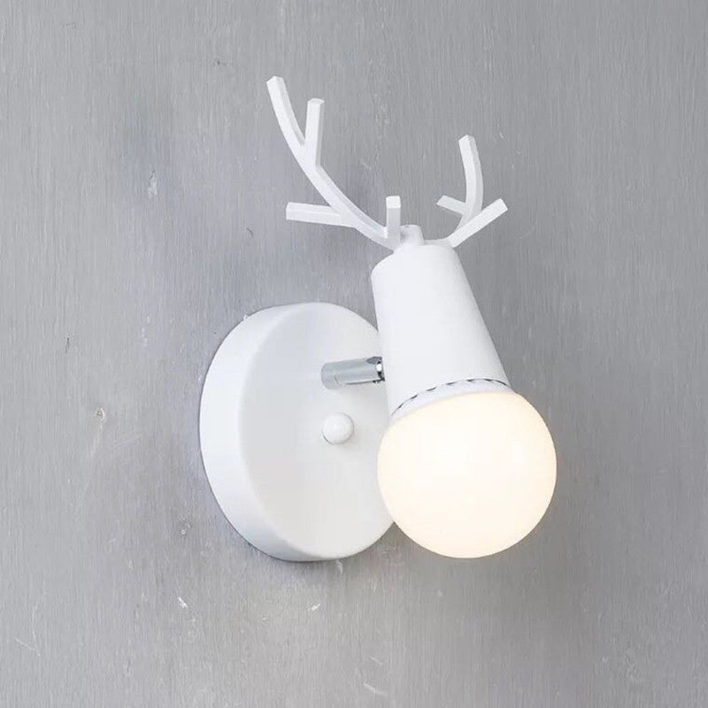 Reindeer-shaped lamp