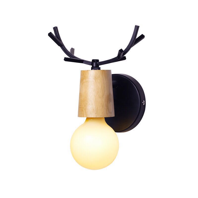 Reindeer-shaped lamp